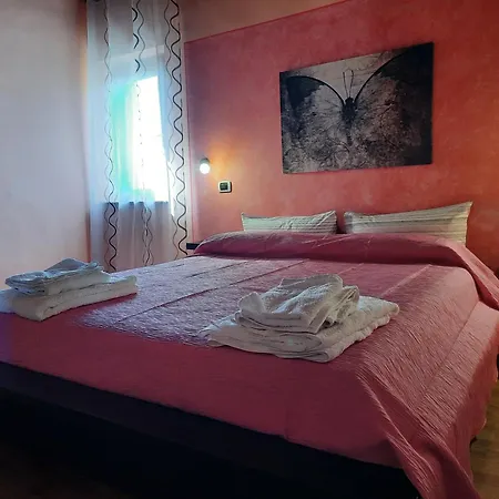 La Casa In Piazza- Pacelli Dal 1775 Apartment